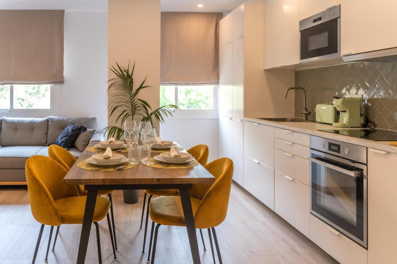 Soler Apartments ซานต์อาเตรียเดเบซอซ ภายนอก รูปภาพ