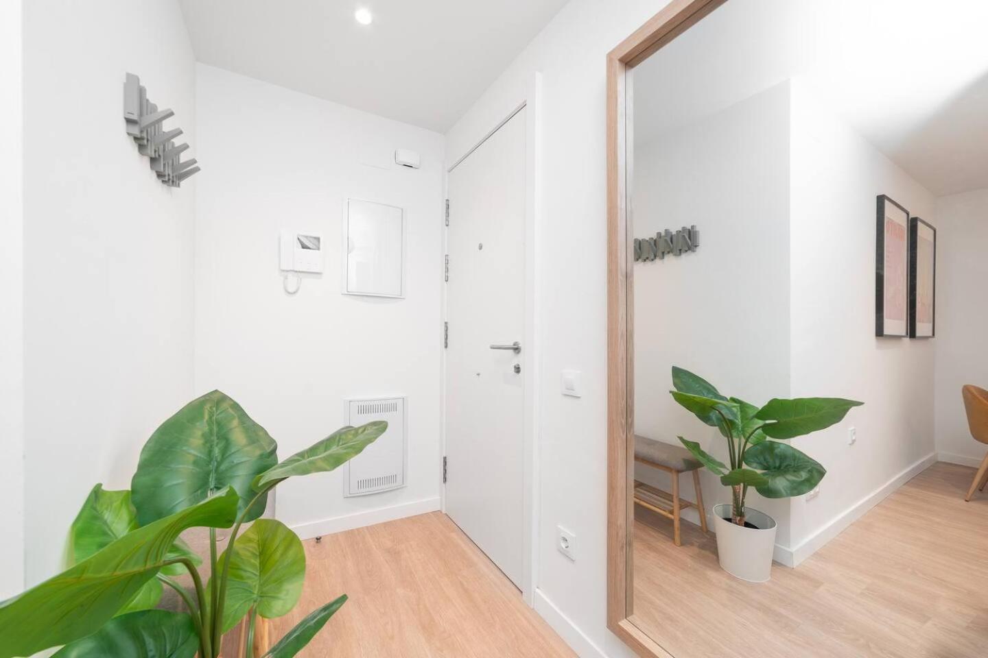 Soler Apartments ซานต์อาเตรียเดเบซอซ ภายนอก รูปภาพ