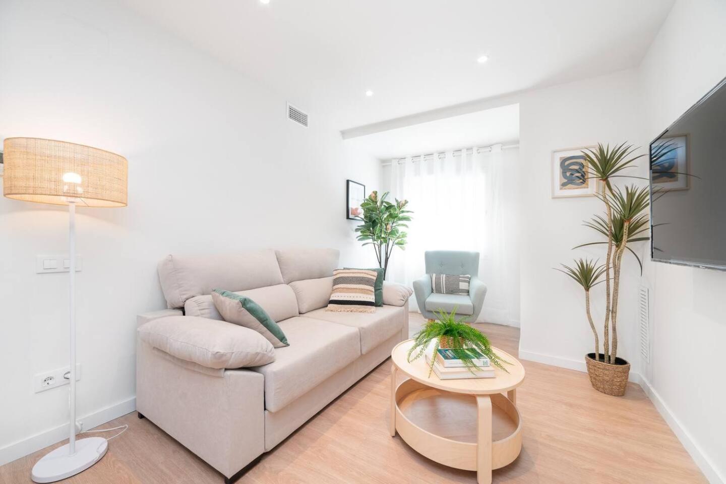 Soler Apartments ซานต์อาเตรียเดเบซอซ ภายนอก รูปภาพ