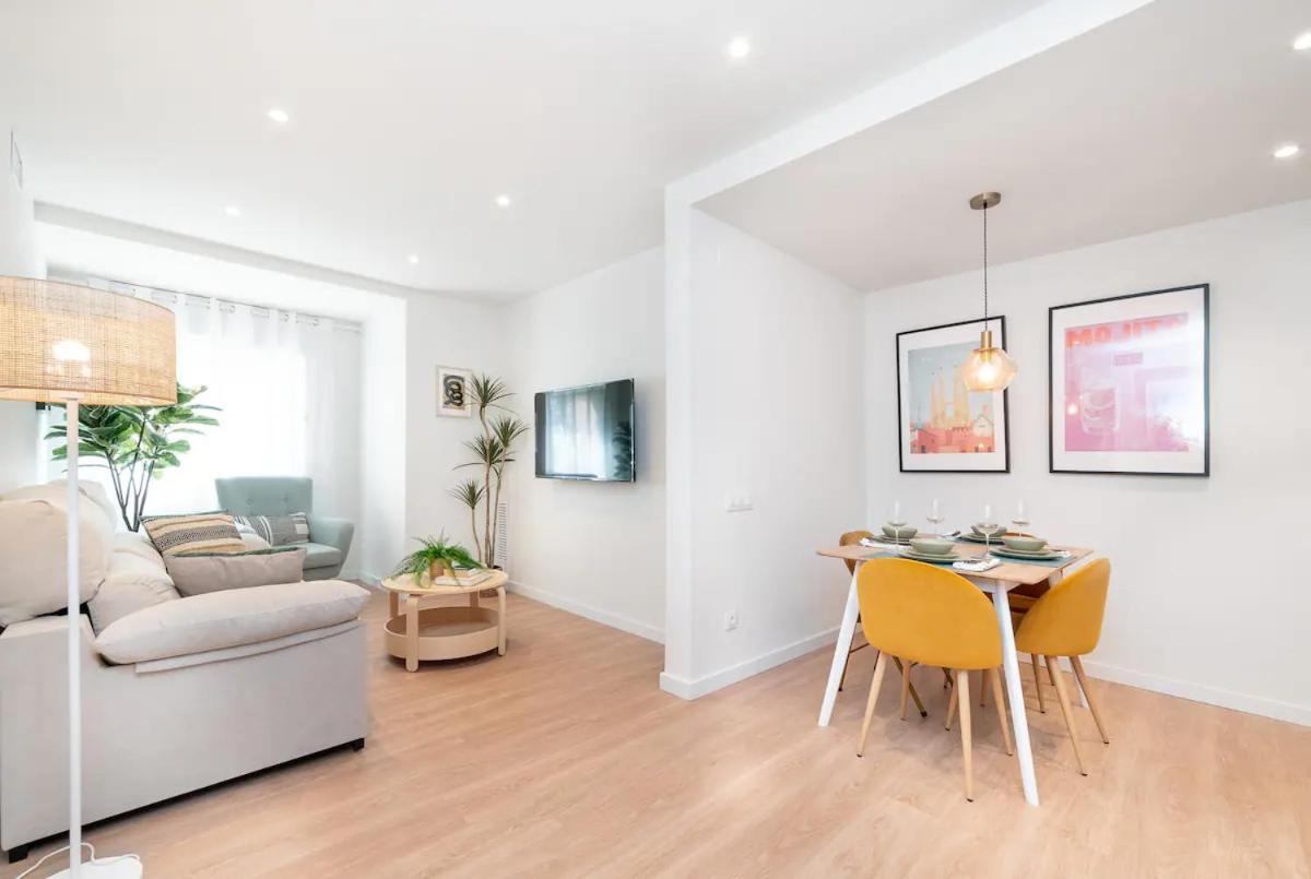 Soler Apartments ซานต์อาเตรียเดเบซอซ ภายนอก รูปภาพ
