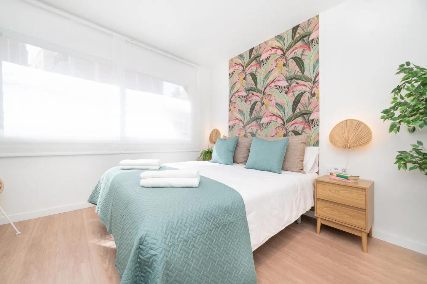 Soler Apartments ซานต์อาเตรียเดเบซอซ ภายนอก รูปภาพ