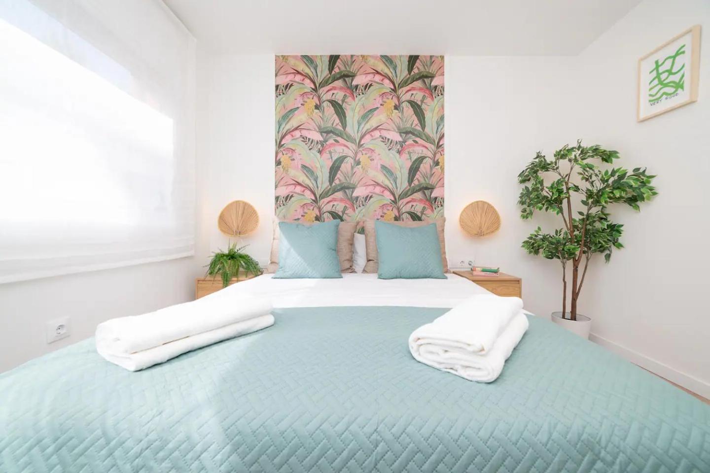Soler Apartments ซานต์อาเตรียเดเบซอซ ภายนอก รูปภาพ